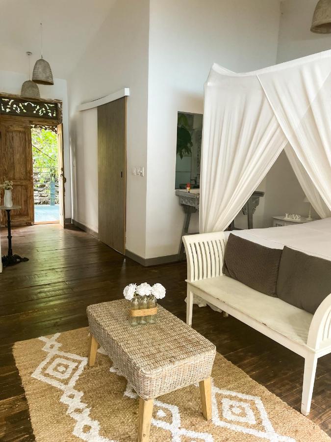 Chambres D'Hotes & Spa Le Jardin De Ravintsara Ravine des Cabris Exterior photo